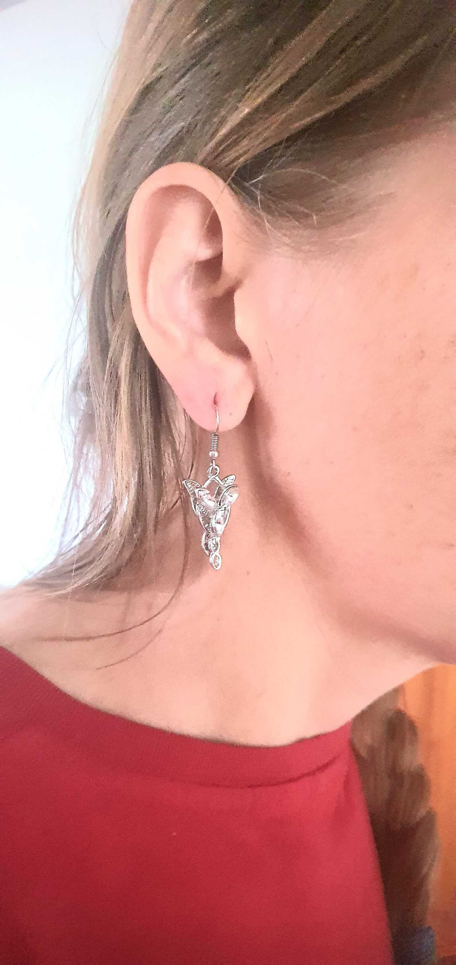 Arwen Evenstar necklace with silver pendant and cubic zirconia crystals